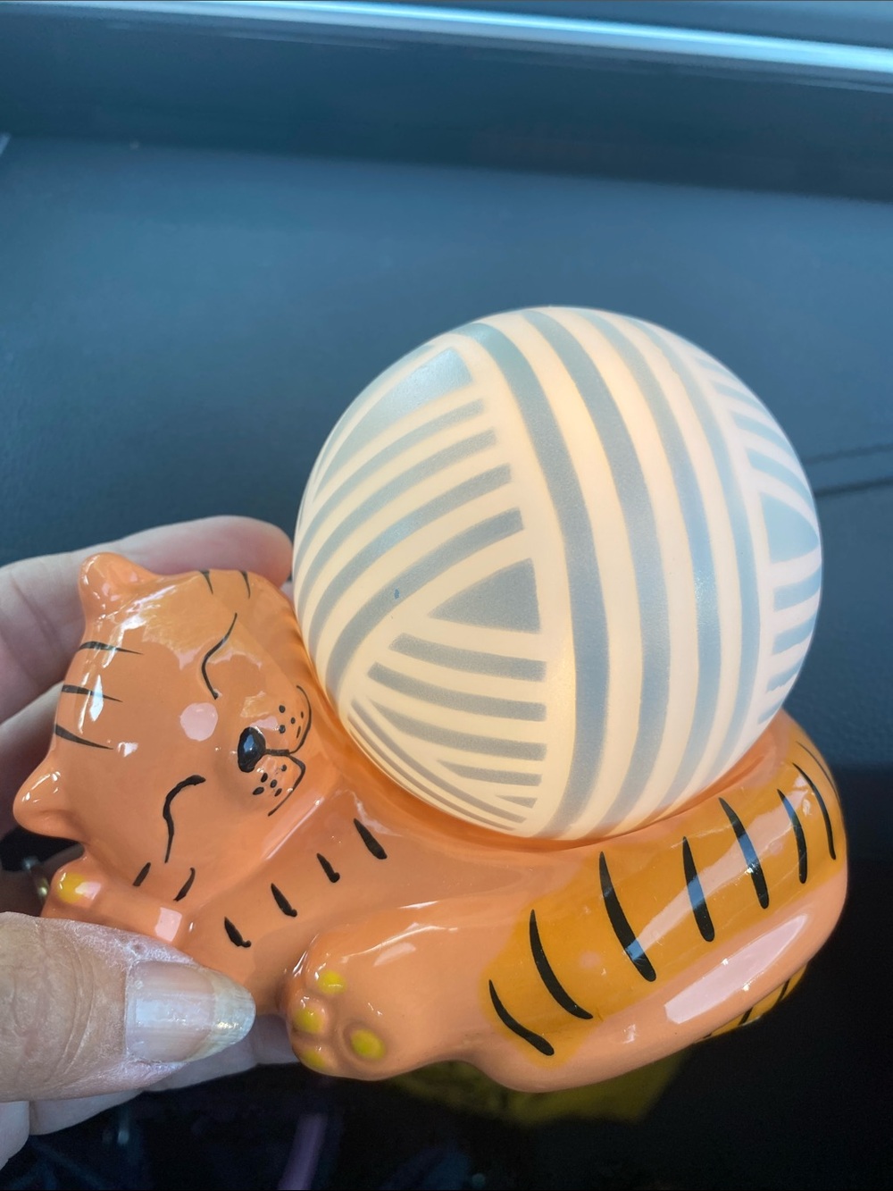 Ceramic Cat Desk LED Light